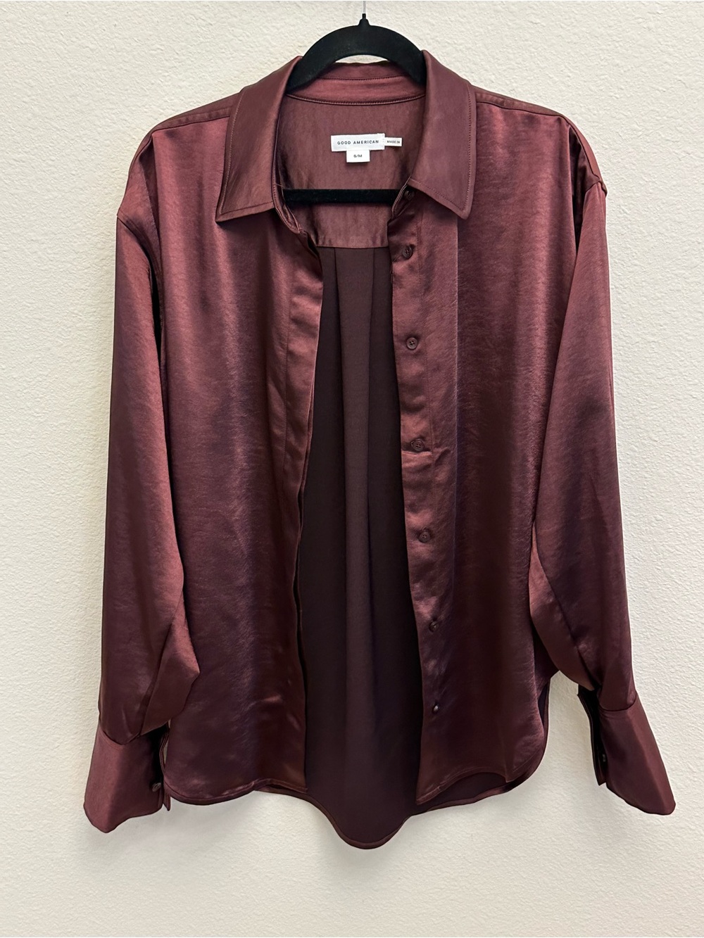 Good American Satin Crinkle Button-Down Shirt in Wine S/M (size 6-14) NWOT
